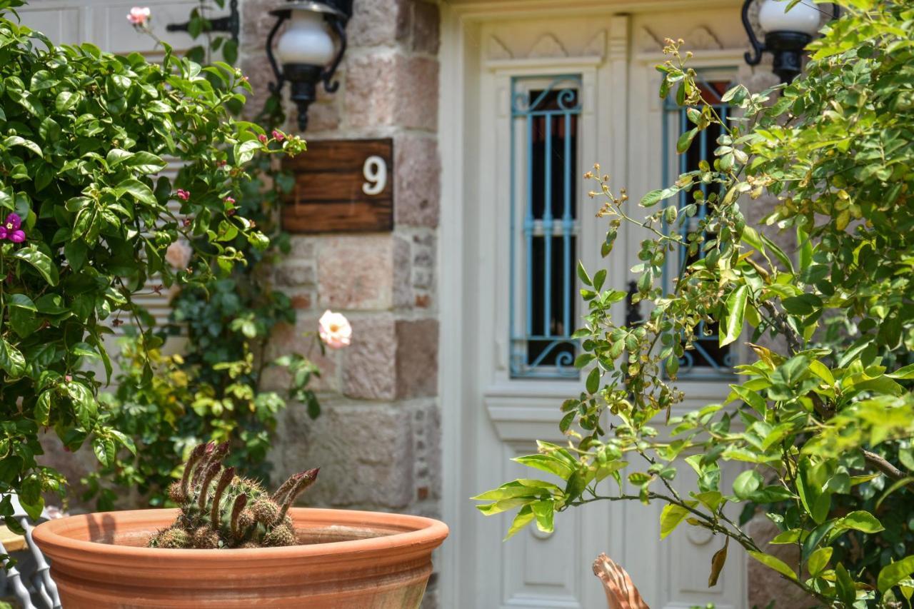 Lunaria Guest House Ayvalik Exterior photo
