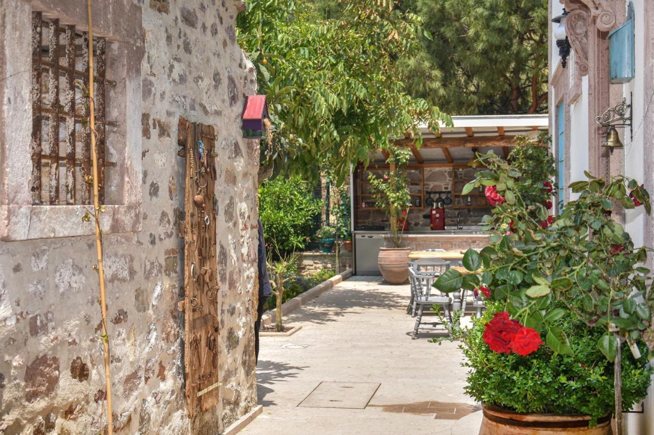 Lunaria Guest House Ayvalik Exterior photo